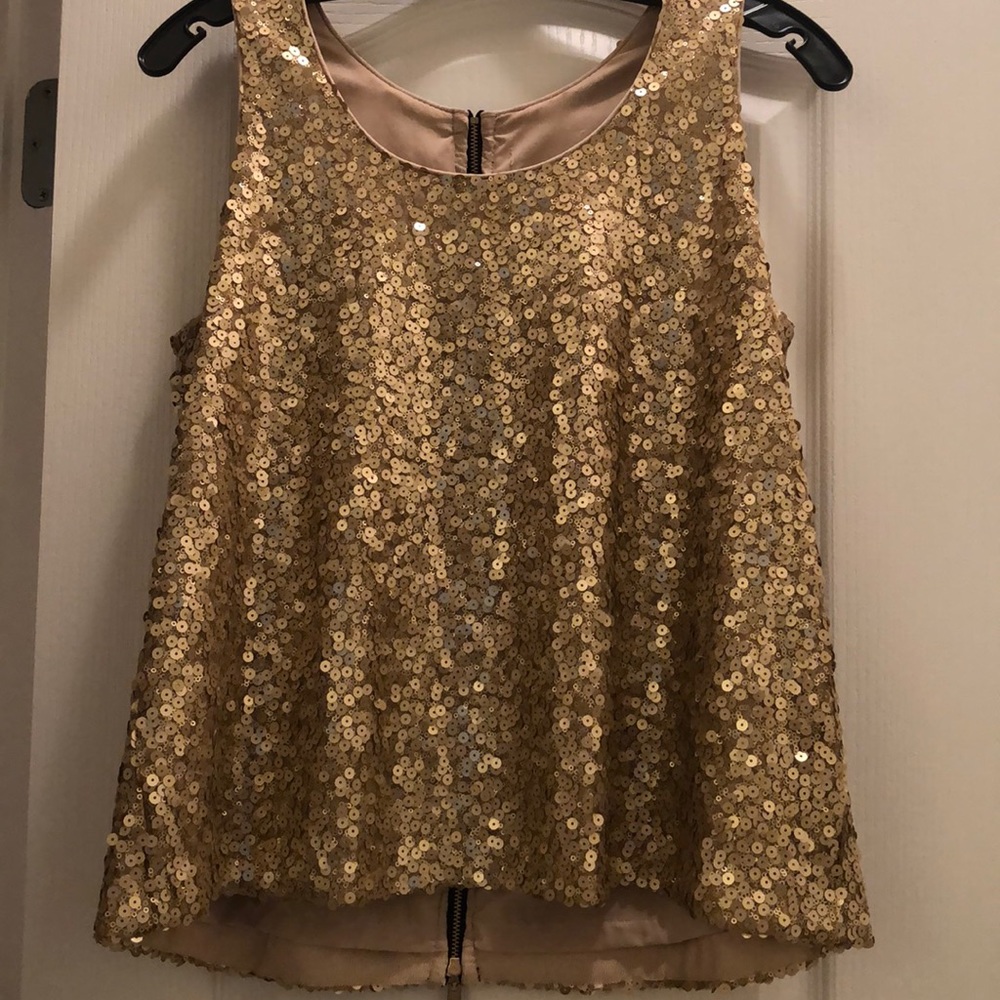 Vince Camuto sequin top size 8